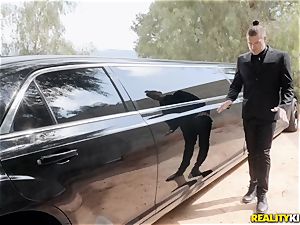 Jessa Rhodes plowed in the limo